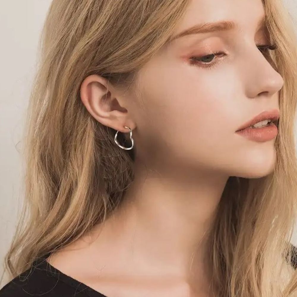 Aretes Plata S925 Fementi Tipo Argollas Troqueladas de Corazón