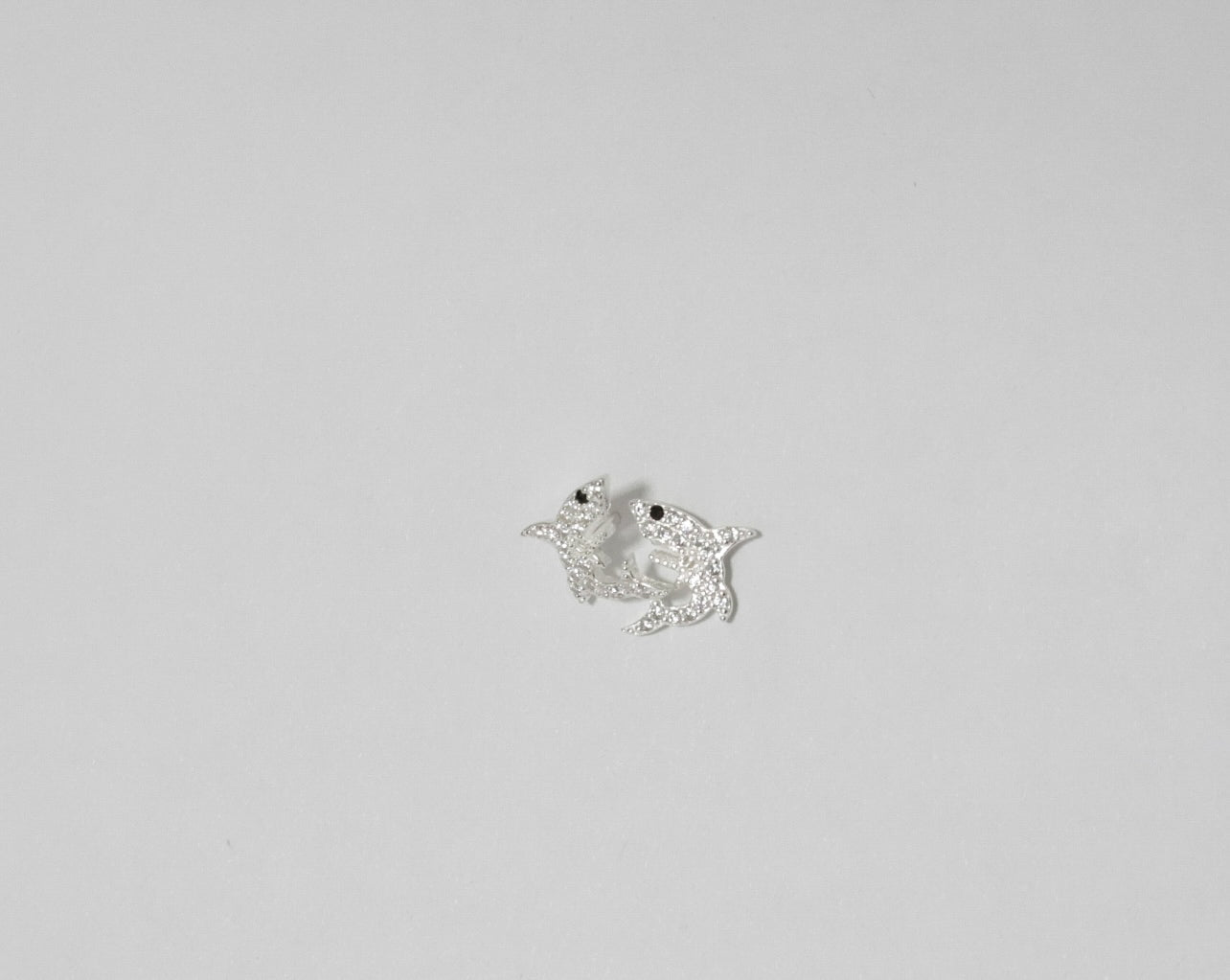 Aretes Plata S925 Fementi Mini Tiburón
