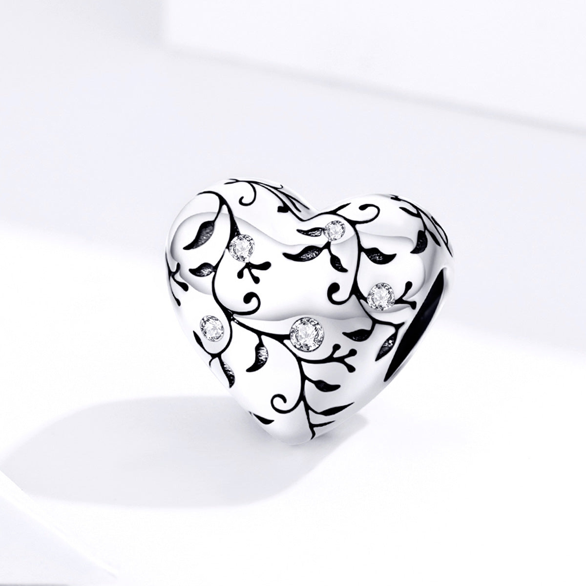 Dije O Charm Plata S925 Fementi Corazón Floreado