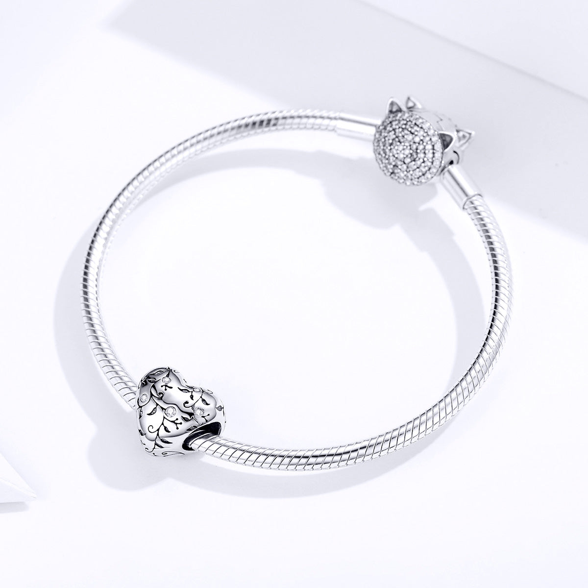 Dije O Charm Plata S925 Fementi Corazón Floreado
